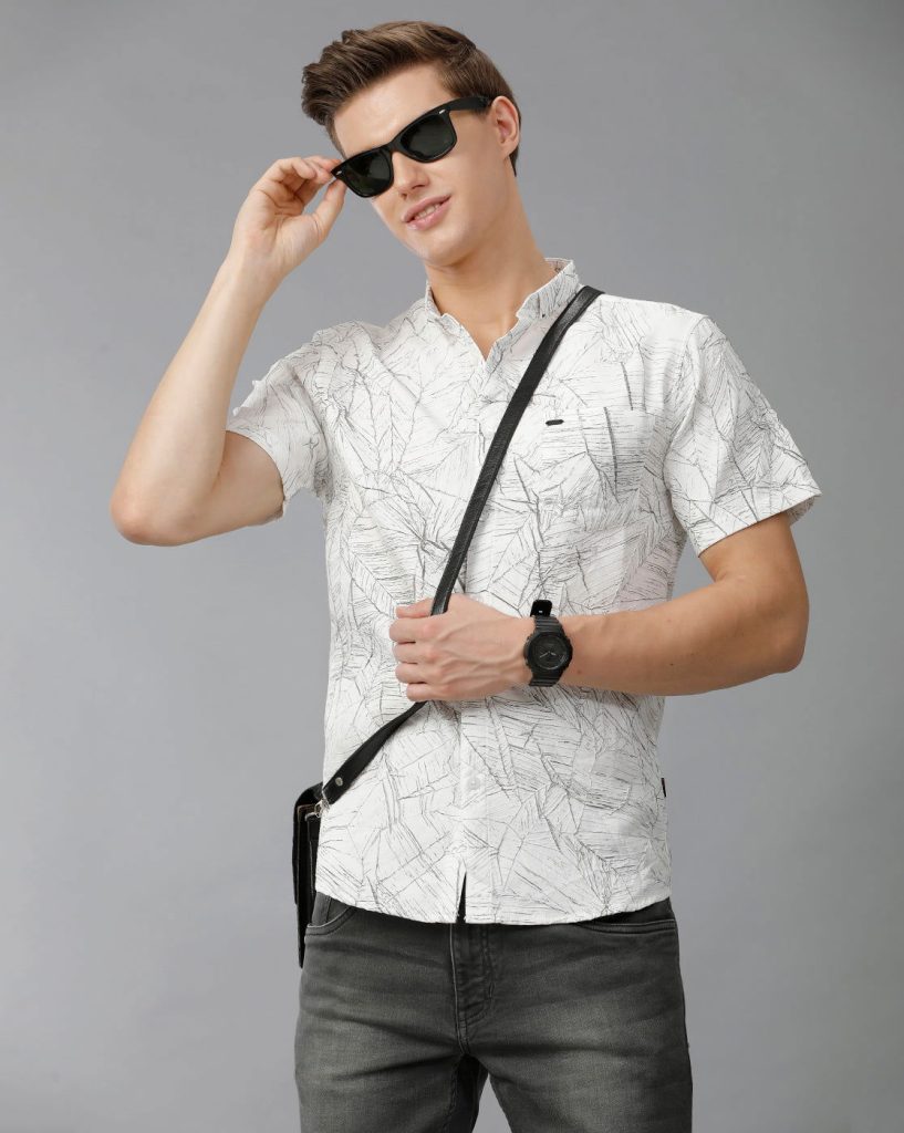 Men Slim Fit Short Collar Printed Shirt In White
